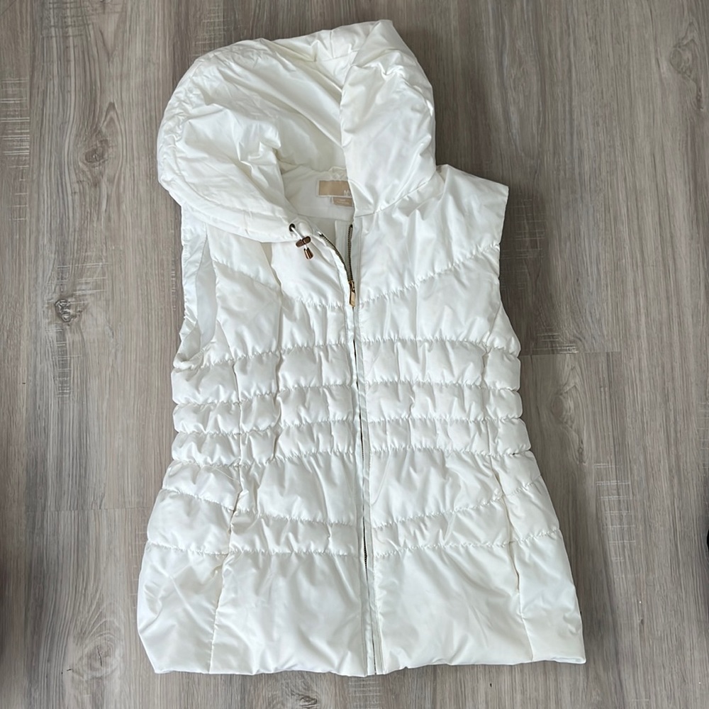 MICHAEL Michael Kors white puffy sleeveless vest MEDIUM M